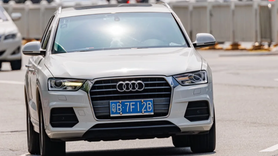 Audi Q3 2.0 TFSI Quattro - ảnh chi tiết 2