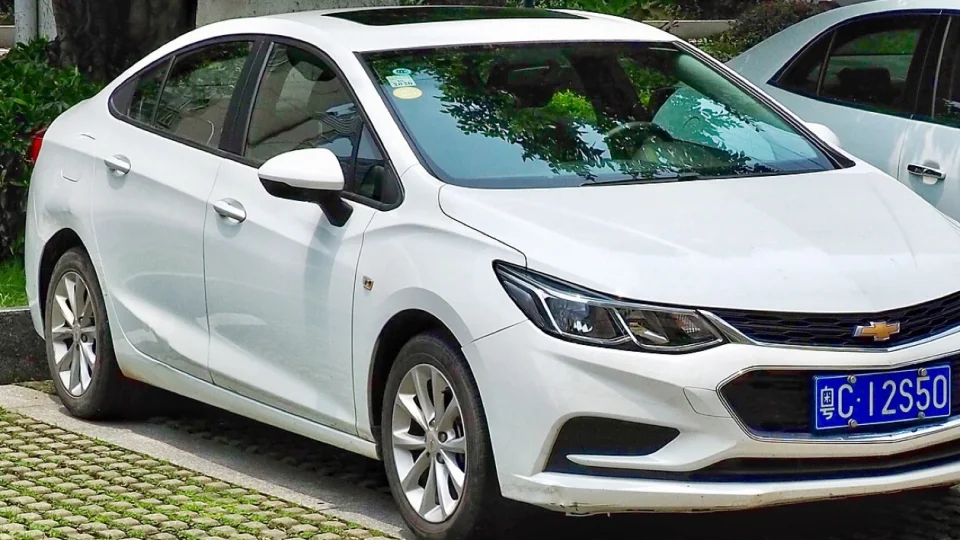 Chevrolet Cruze LTZ 1.8 AT - ảnh chi tiết 1