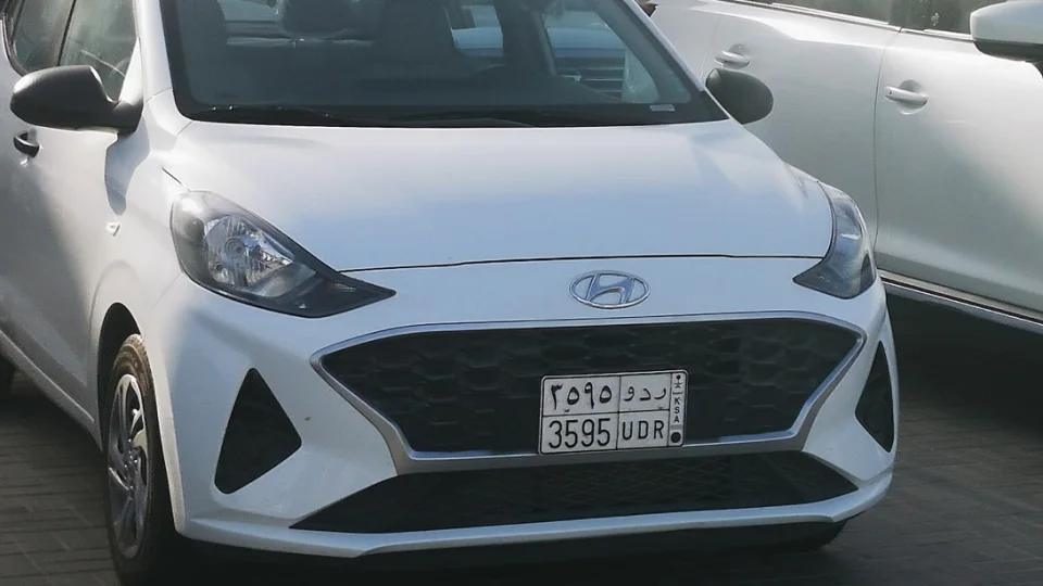 Hyundai Grand i10 1.0 AT - ảnh chi tiết 2