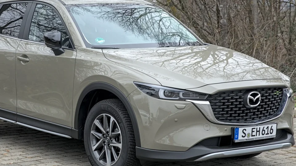 Mazda CX-5 2.0 Premium - ảnh chi tiết 2
