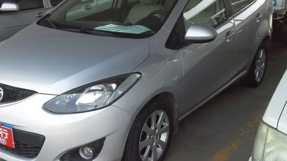 Mazda2 1.5 AT - ảnh chi tiết 2