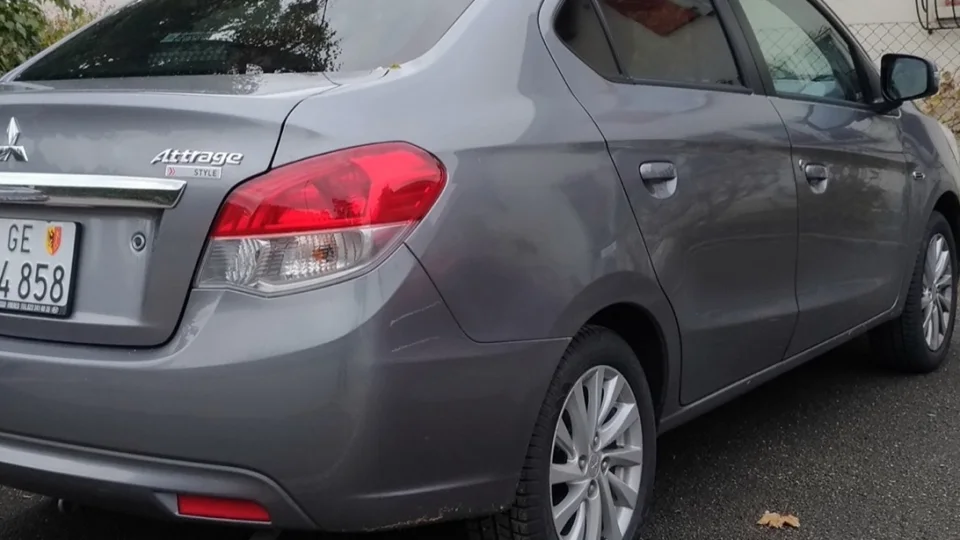 Mitsubishi Attrage 1.2 CVT - ảnh chi tiết 2