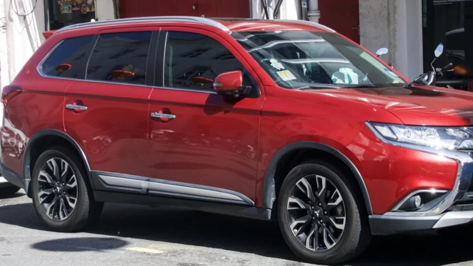 Mitsubishi Outlander 2.0 CVT - ảnh chi tiết 1