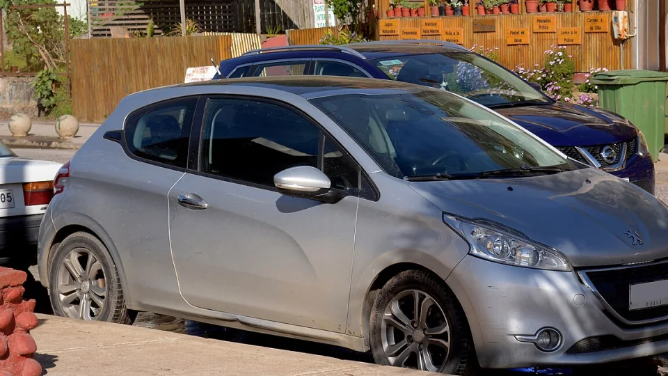 Peugeot 208 1.6 AT - ảnh chi tiết 1