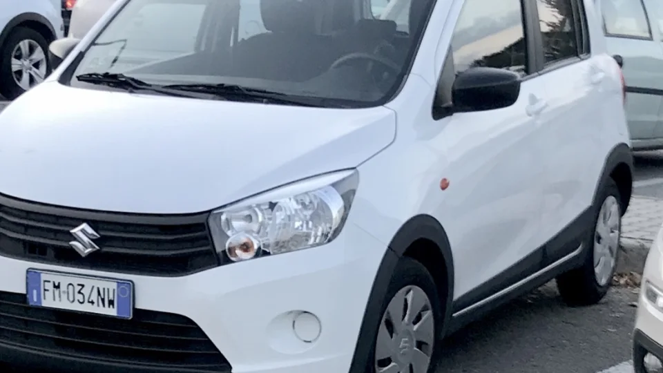 Suzuki Celerio 1.0 CVT - ảnh chi tiết 2