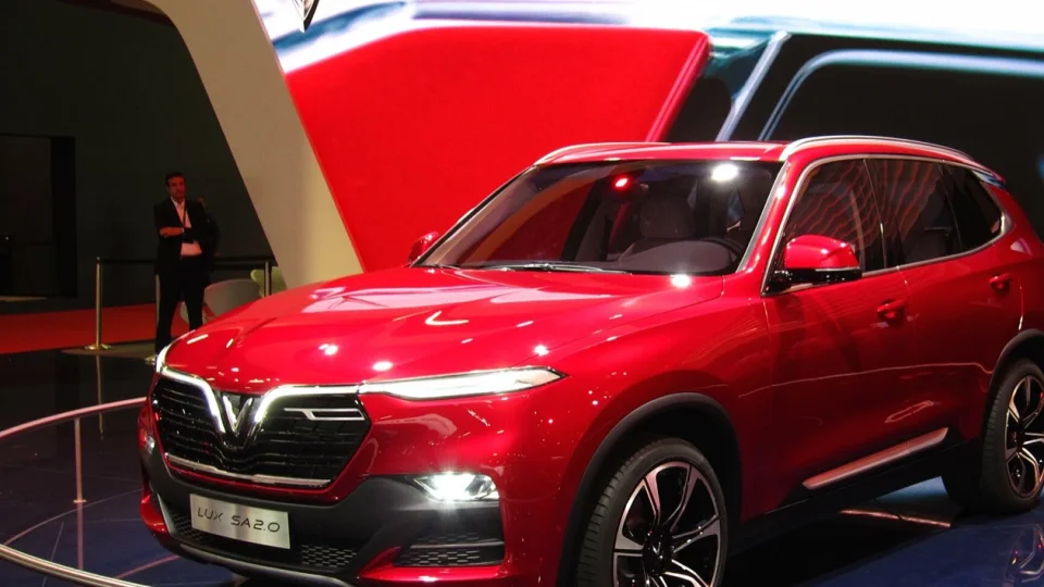 VinFast Lux SA2.0 Premium - ảnh chi tiết 1