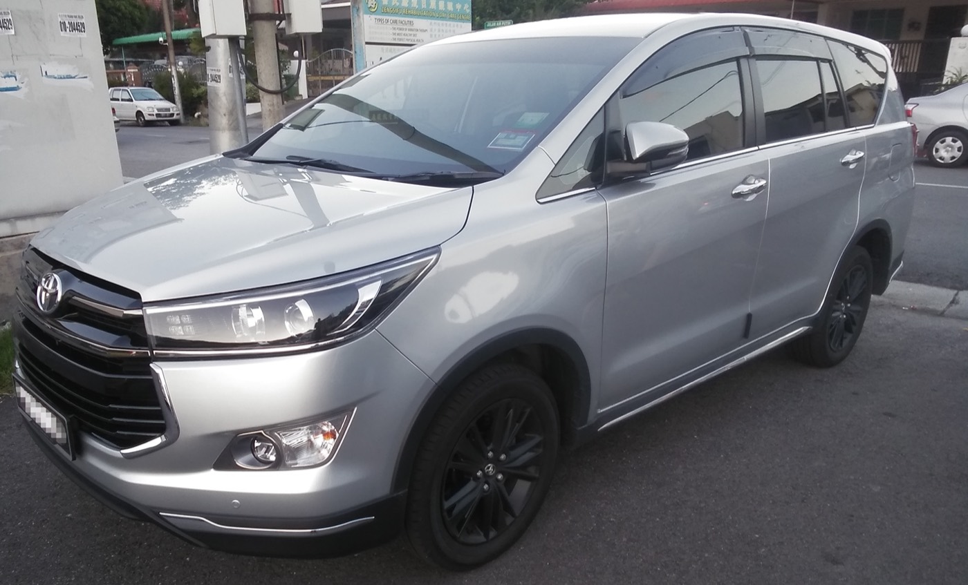 Toyota Innova 2.0 Venturer