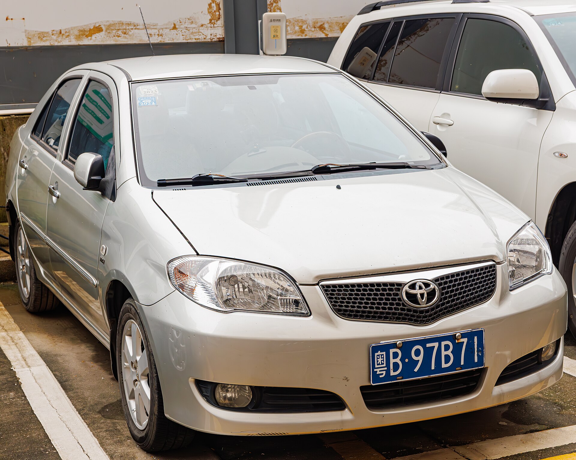 Toyota Vios E 1.5 MT - ảnh chi tiết 2