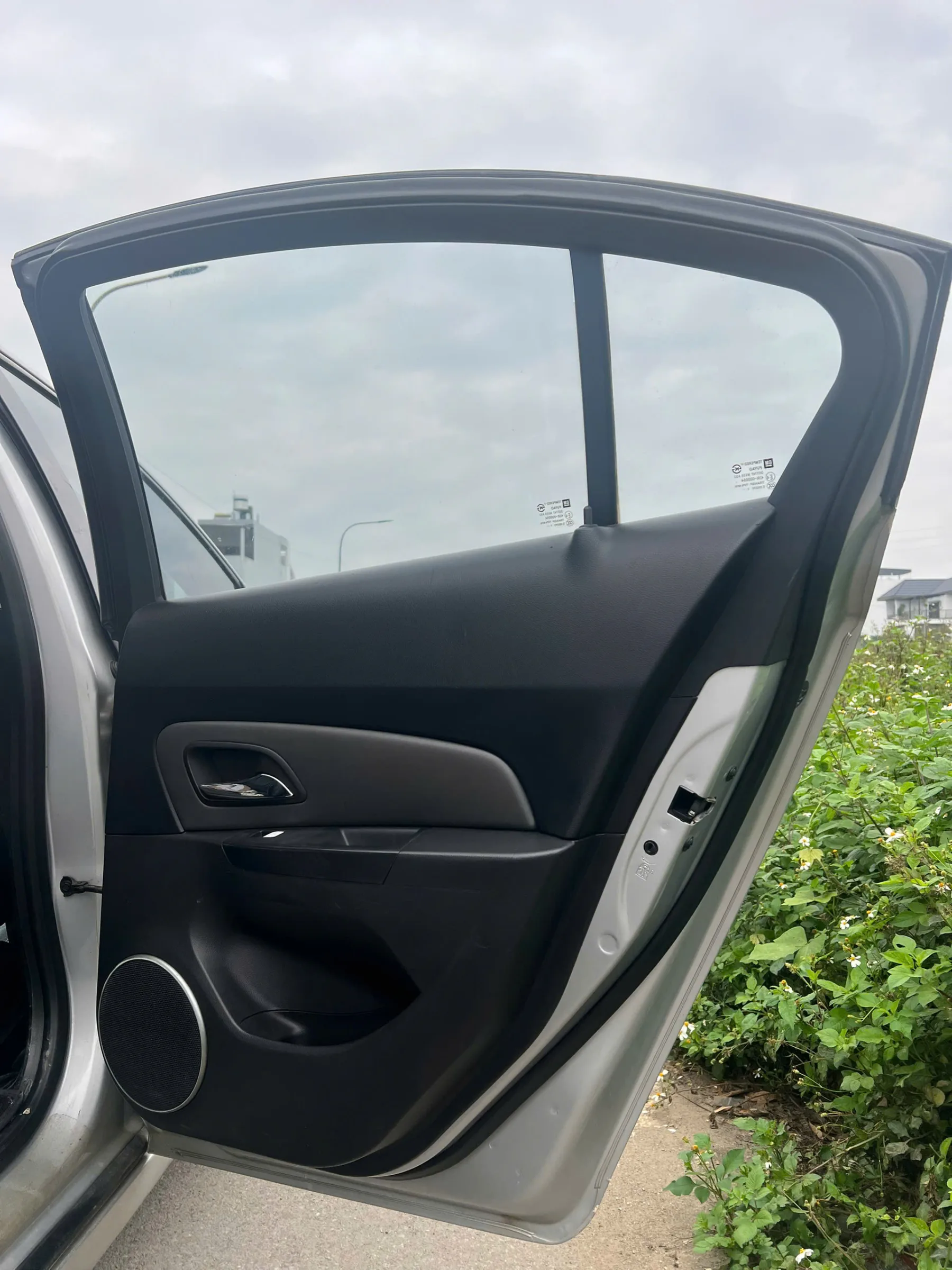 Daewoo Lacetti 2009 màu bạc, xe còn rất đẹp, thân vỏ keo chỉ zin, máy gầm ngon - ảnh 7