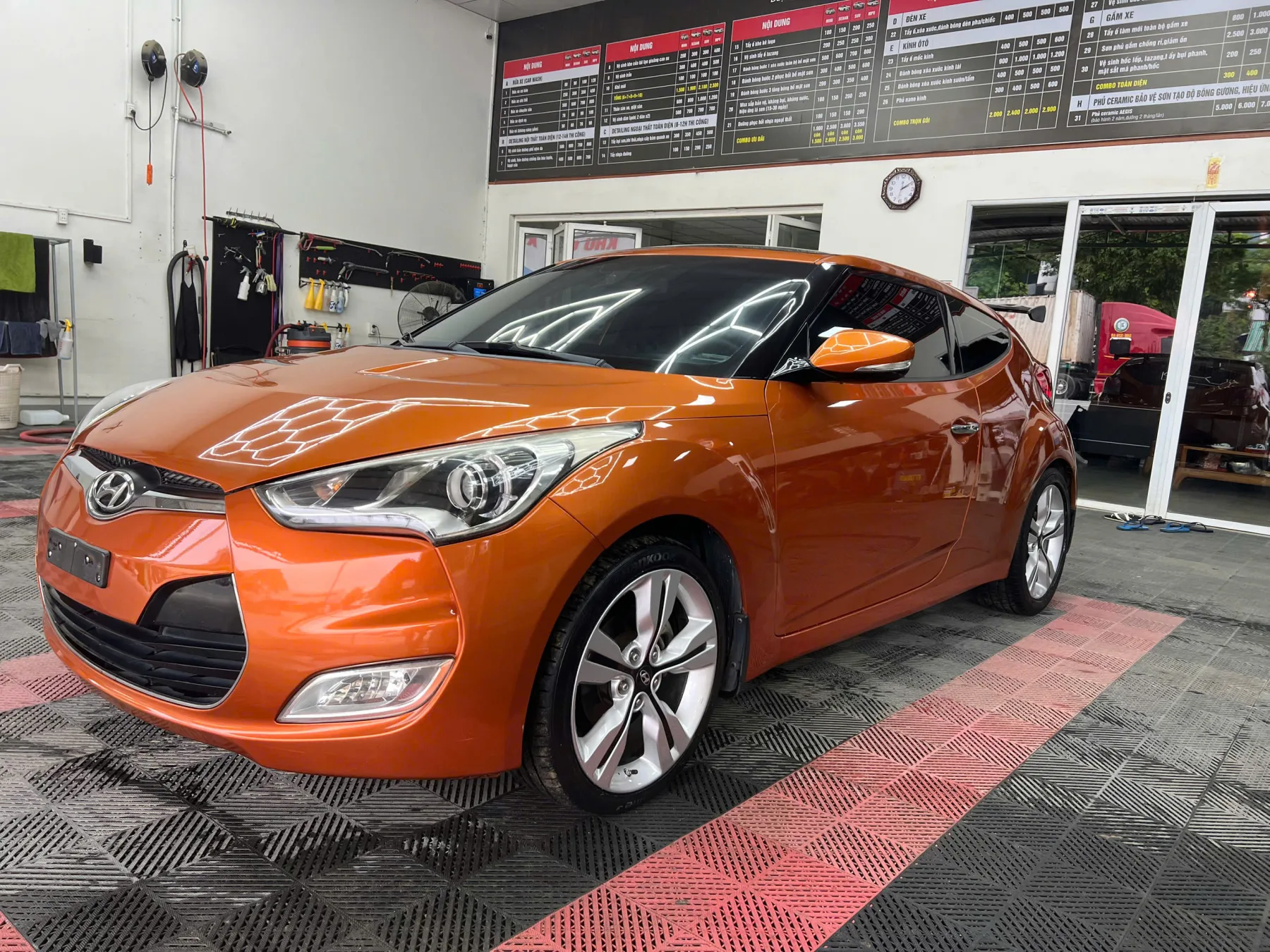 Hyundai Veloster 2011 màu vàng cam, xe rất đẹp - ảnh 7