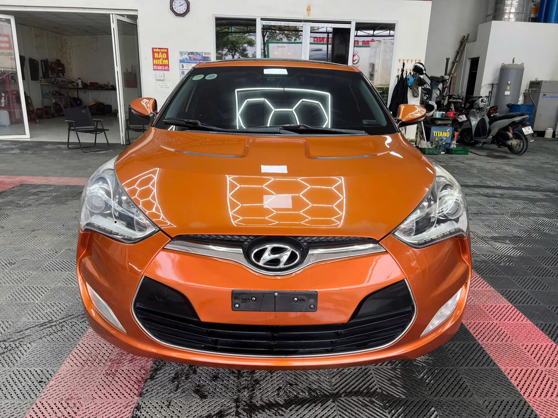 Hyundai Veloster 2011 màu vàng cam, xe rất đẹp - ảnh 8