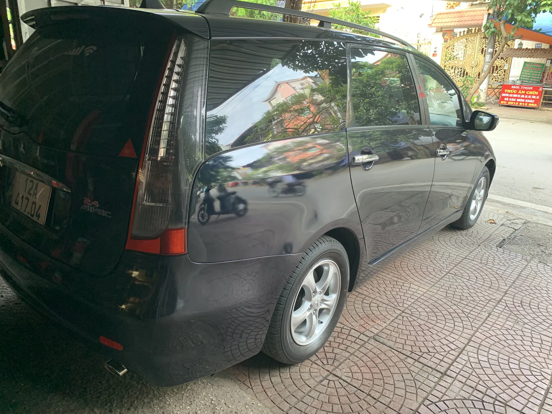 Mitsubishi Grandis 2.4 AT - ảnh chi tiết 2