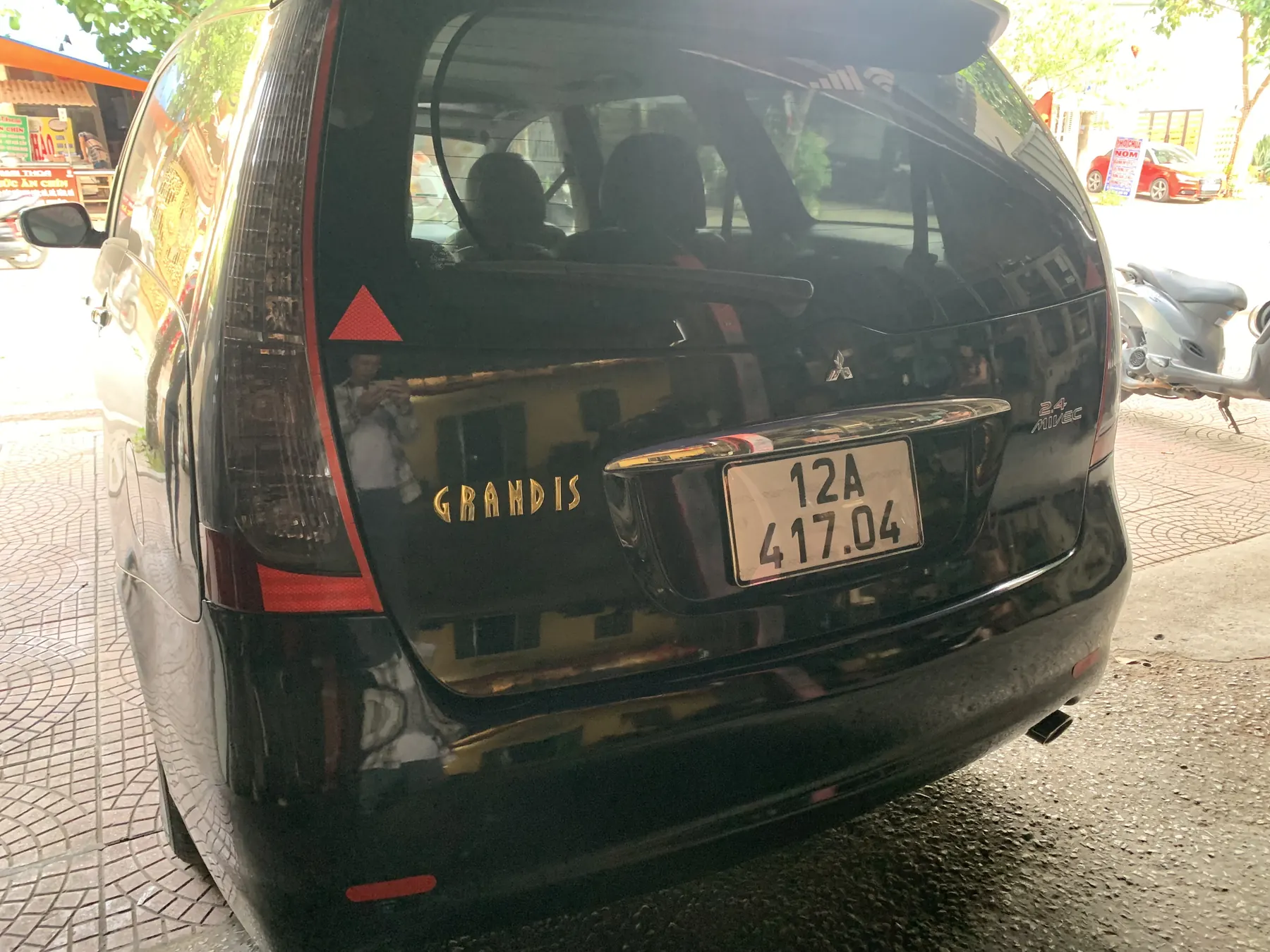 Mitsubishi Grandis 2.4 AT 2005 - ảnh 4